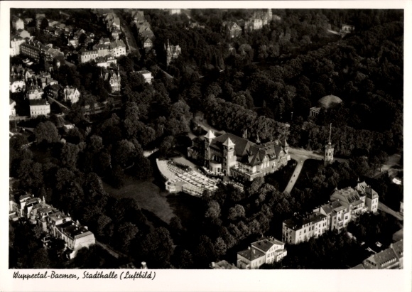 Postcard Barmen Wuppertal, aerial view of the town hall, Wuppertal-Bacmen, surrounded by trees, architecture