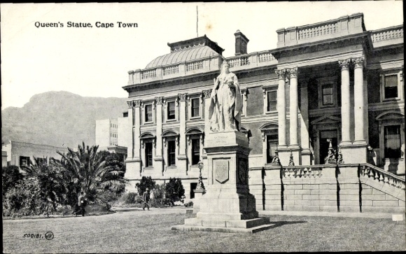 Ak Cape Town Kapstadt Südafrika, Statue der Königin,  britische , Gartenansicht