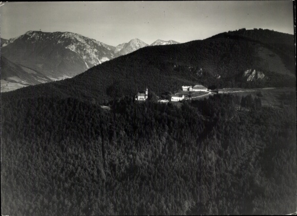 foto Siegsdorf in Opper-Beieren, klooster Maria Eck, luchtfoto