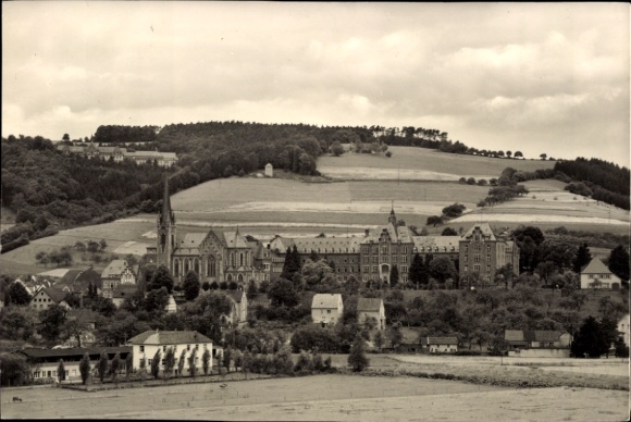 Ak Hausen Rhein, Blick auf den Ort mit St. Josefshaus