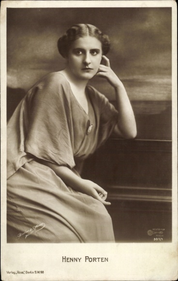 Postcard actress Henny Porten, portrait, autograph