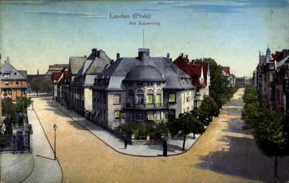 Postcard Landau in der Pfalz, Am Kaiserring, houses
