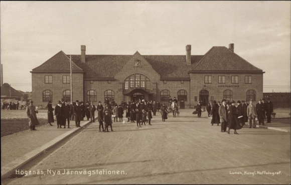 Postcard Höganäs Schweden, New Railway Station