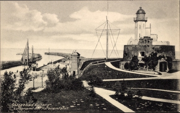 Postcard Kołobrzeg Baltic Sea resort Kolberg Pomerania, Pilot Office, harbor entrance