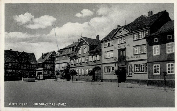 Postcard Gerstungen in Thuringia, Gustav-Zunkel-Platz, buildings, clouds