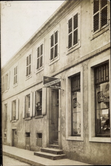 Photo Postcard Blieskastel in Saarland, shoe store Hermine Touissaint, house number 77