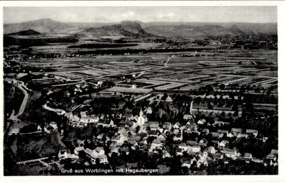 Ak Worblingen in Baden, Fliegeraufnahme, Hegauberge