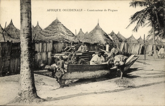 Postcard West Africa, African village, boat builder