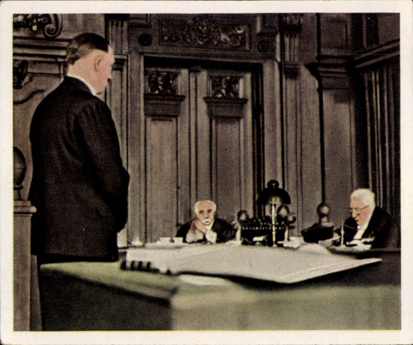 Collector's picture The post-war period No. 153 September 1930 Adolf Hitler before the Reich Court, interrogation