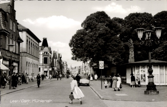 Postcard Leer in East Frisia, Mühlenstraße