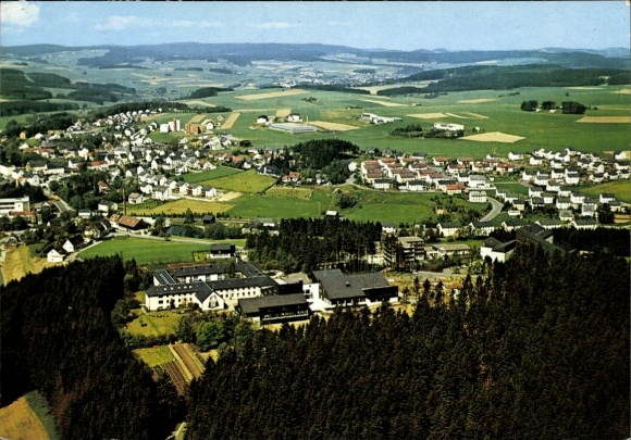 Ak Selbitz in het Frankische Woud, landschapsfoto, bomen, woongebouwen, velden, groene ruimtes