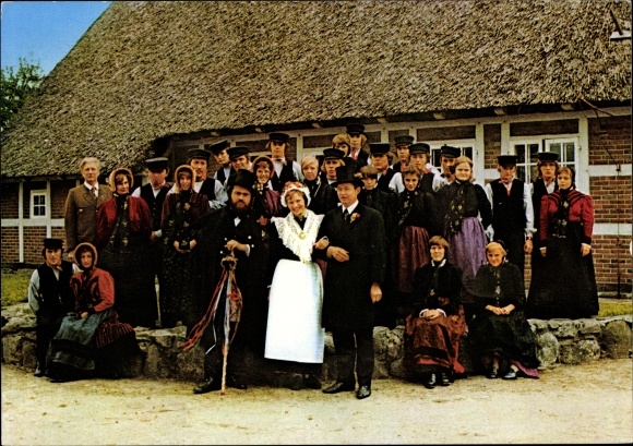 Postcard Lamstedt in Lower Saxony, folk dance and traditional costume group