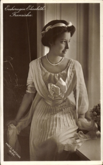 Ak Erzherzogin Elisabeth Franziska von Österreich-Toskana, Portrait, BKWI