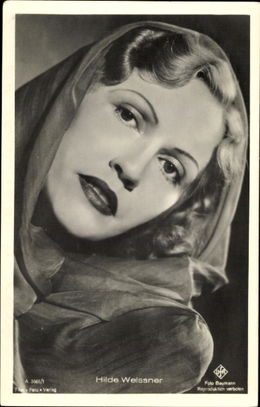 Postcard actress Hilde Weissner, portrait, cloth