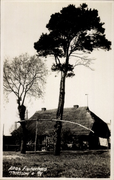 Photo Postcard Thiessow on Rügen, Old Fisherman's House