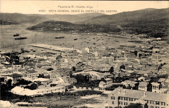 Postcard Castro Urdiales Cantabria, general view