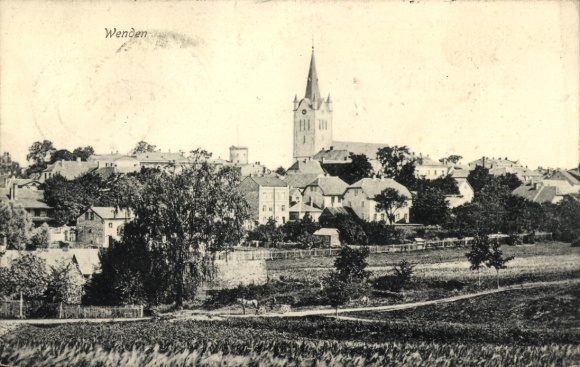 Ak Wenden in Sauerland, uitzicht op kerk, huizen, natuur, landelijke omgeving