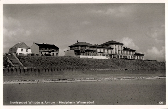 Postcard Wittdün on Amrum in North Frisia, Wilmersdorf Children's Home, Beach
