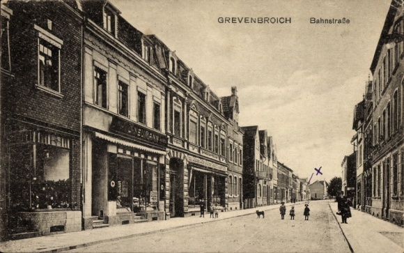 Postcard Grevenbroich in Westphalia, Bahnstraße, shops, children, dogs