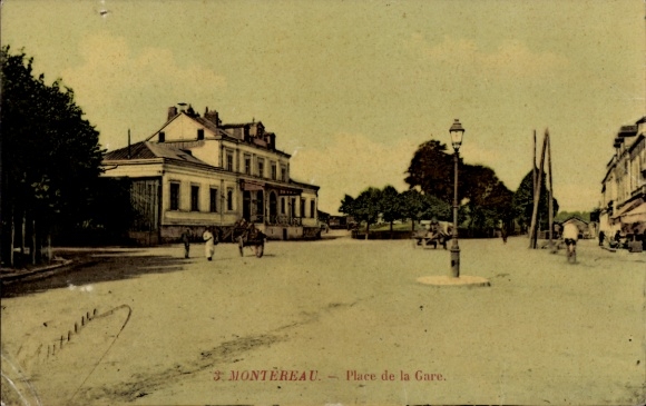 Ak Montereau Seine et Marne, Place de la Gare