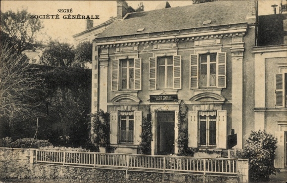 Postcard Segré Maine et Loire, vue générale de la Société Générale