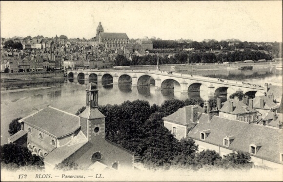 Postcard Blois Loir et Cher, panorama of bridge over the river, historic buildings