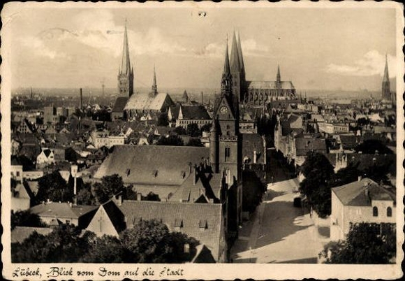 11 old PCs Lübeck, various views