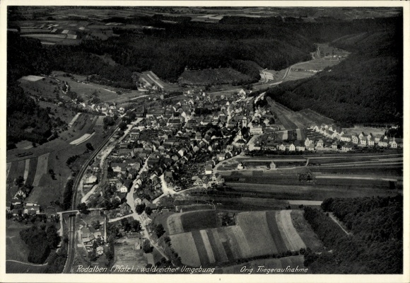 Postcard Rodalben in the Palatinate, aerial photograph of wooded surroundings, nformat