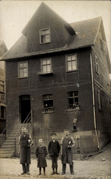 Photo Postcard Dissen Gudensberg in Hesse, commercial building, craftsman, journeyman, children