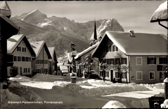 Postcard Garmisch Partenkirchen in Upper Bavaria, Floriansplatz in winter