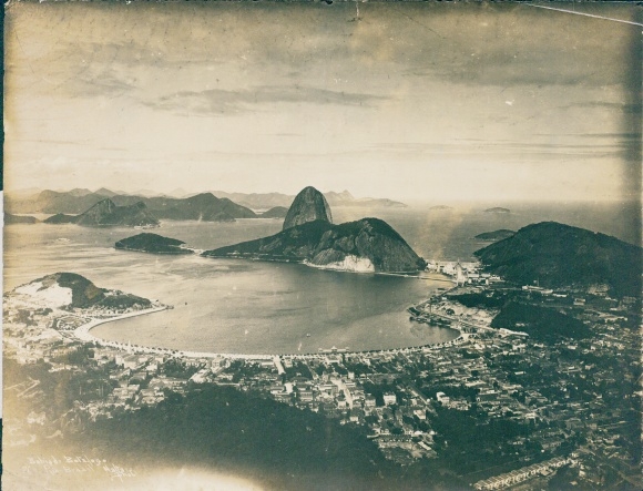 Photo Rio de Janeiro Brazil, long shot, Sugarloaf Mountain