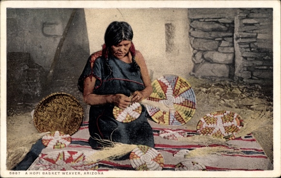 Postcard Arizona, Hopi Indian woman, basket weaver