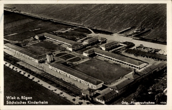 Ak Wiek op het eiland Rügen, totaalbeeld van het Saksische kindertehuis, luchtfoto
