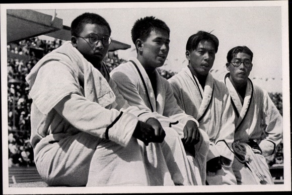 Collection picture Olympia 1936, Japanese relay runners Sugiura, Arai, Yusa, Taguchi