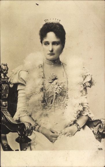 Postcard Alexandra Feodorovna, Alix of Hesse-Darmstadt, portrait