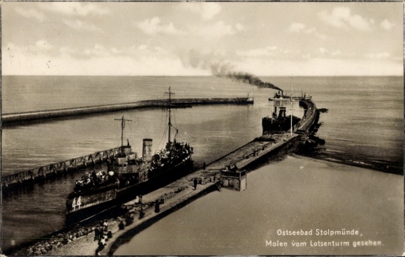 Postcard Ustka Stolpmünde Pomerania, piers seen from the pilot tower, torpedo boat 44