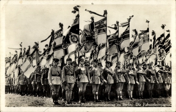 Ak Stahlhelm Reichsfron Soldatentag, Fahnenkompagnie in Formation