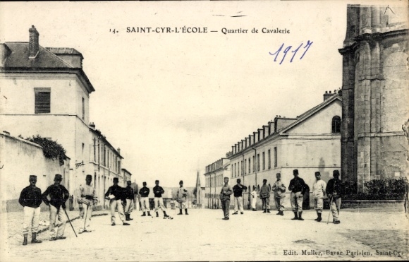 Ak Saint Cyr l'Ecole Yvelines, Quartier de Cavalerie