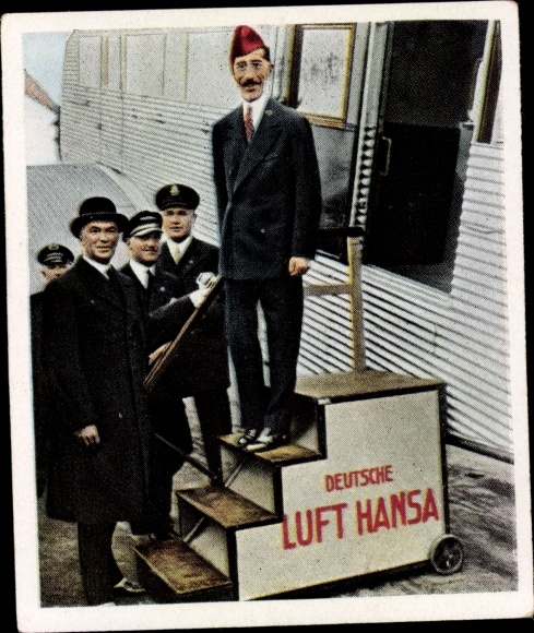 Collector's picture post-war period No. 190 May 1932 King Feisal of Iraq in Berlin, Tempelhof Airport