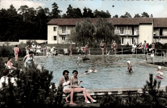 Postcard Gladenbach Hesse, training and recreation center of the German Postal Union, swimming pool