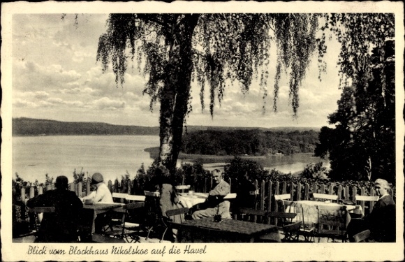 Ak Berlin Zehlendorf Wannsee, Blockhaus Nikolskoe, Terrasse, Blick auf die Havel