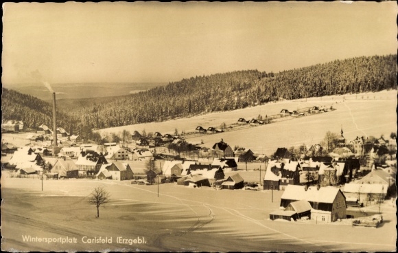 Ak Carlsfeld Eibenstock im Erzgebirge, Panorama vom Ort, Winter