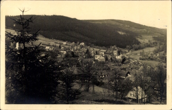 Ak Manebach Ilmenau in Thüringen, landschapsfoto, weilanden, huizen, bossen, bergen