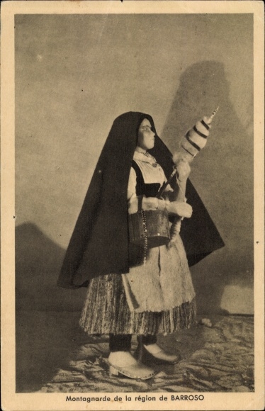 PC Portugal, Barroso, costume doll, world exhibition Paris 1937