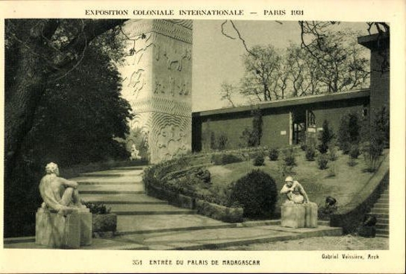 Set von 75 Ansichtskarten, Weltausstellung Paris, 1900, 1937