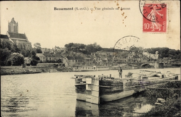 Ak Beaumont sur Oise Val d'Oise, Schiff im Vordergrund, Flusslandschaft, Stadtansicht, Beaumont