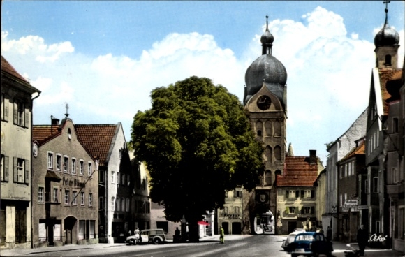 Ak Erding in Oberbayern, Landshuter Straße mit Schönem Turm, Autos
