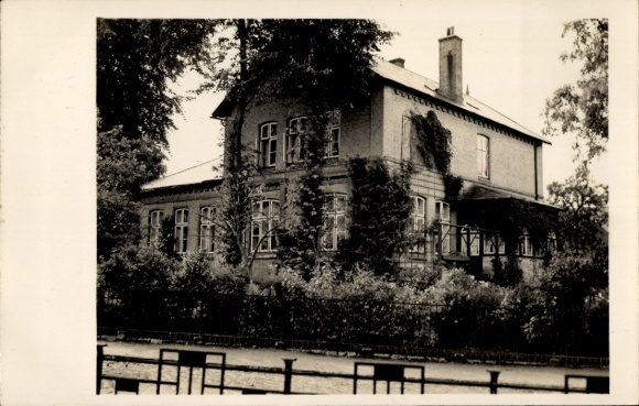 Foto Ak Hennstedt in Dithmarschen, Gebäude