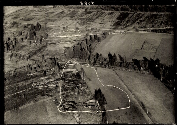Foto Bad Buchau am Federsee Oberschwaben, Luftaufnahme, Ausgrabungsstelle Hichbühl, Ackerland