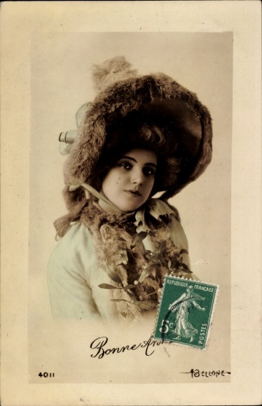 Postcard Young woman with hat, portrait, congratulations New Year